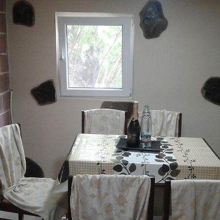 Guest House Nima 보르조미 외부 사진
