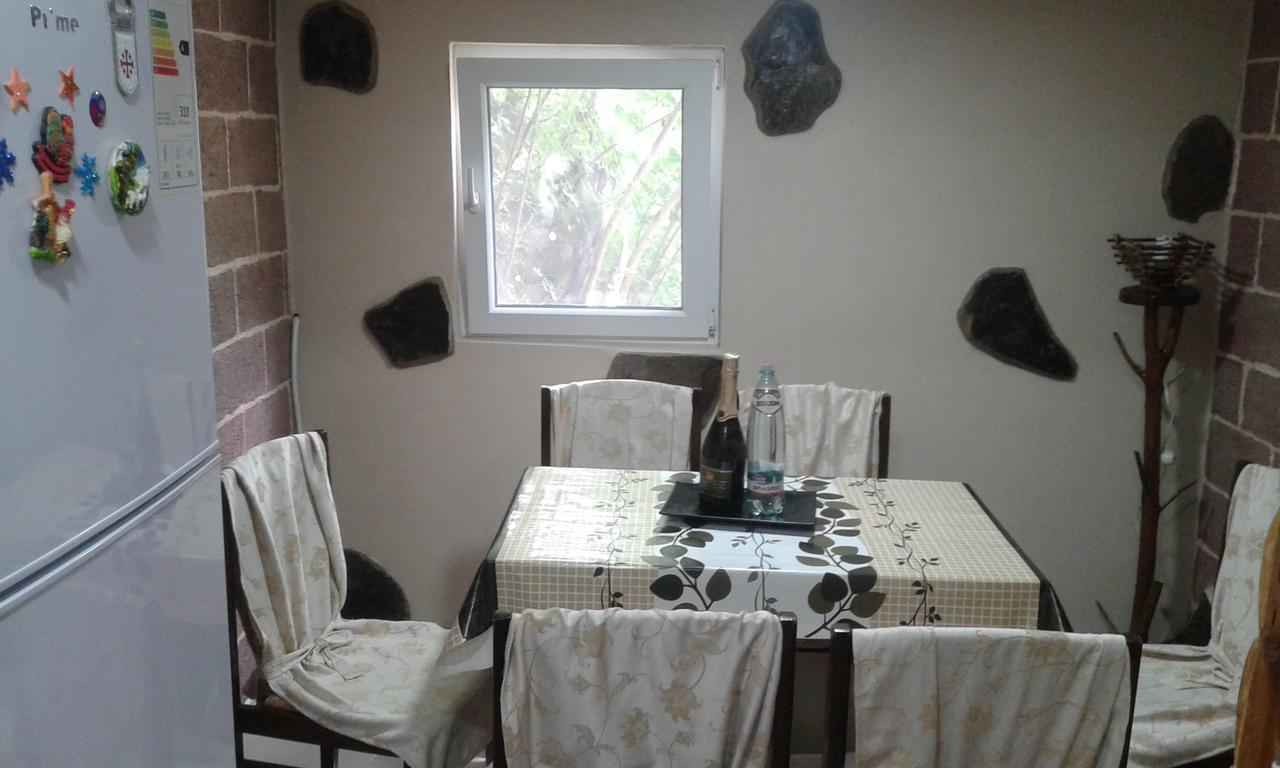 Guest House Nima 보르조미 외부 사진