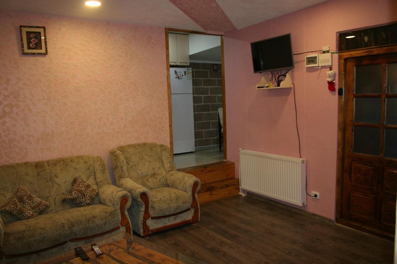 Guest House Nima 보르조미 외부 사진