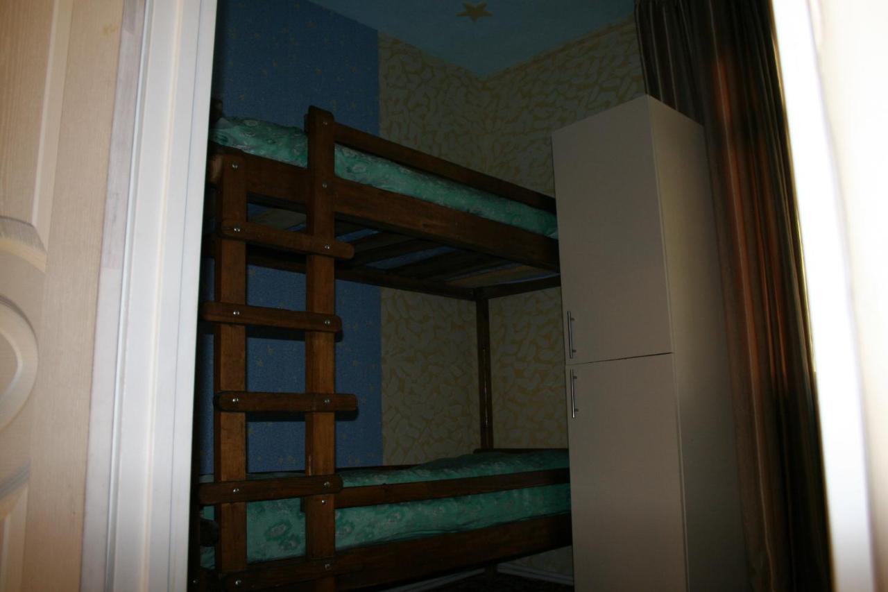 Guest House Nima 보르조미 외부 사진